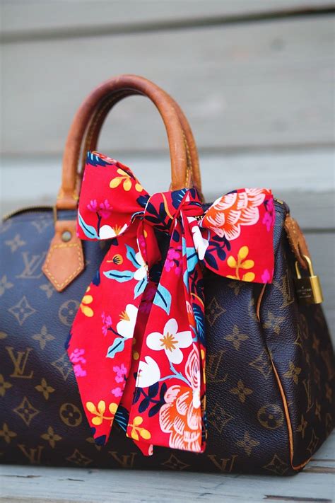 louis vuitton bag with scarf handle|louis vuitton signature scarf.